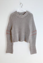 Ladda upp bild till gallerivisning, Handstickad Tröja - Återvunnen Bomull